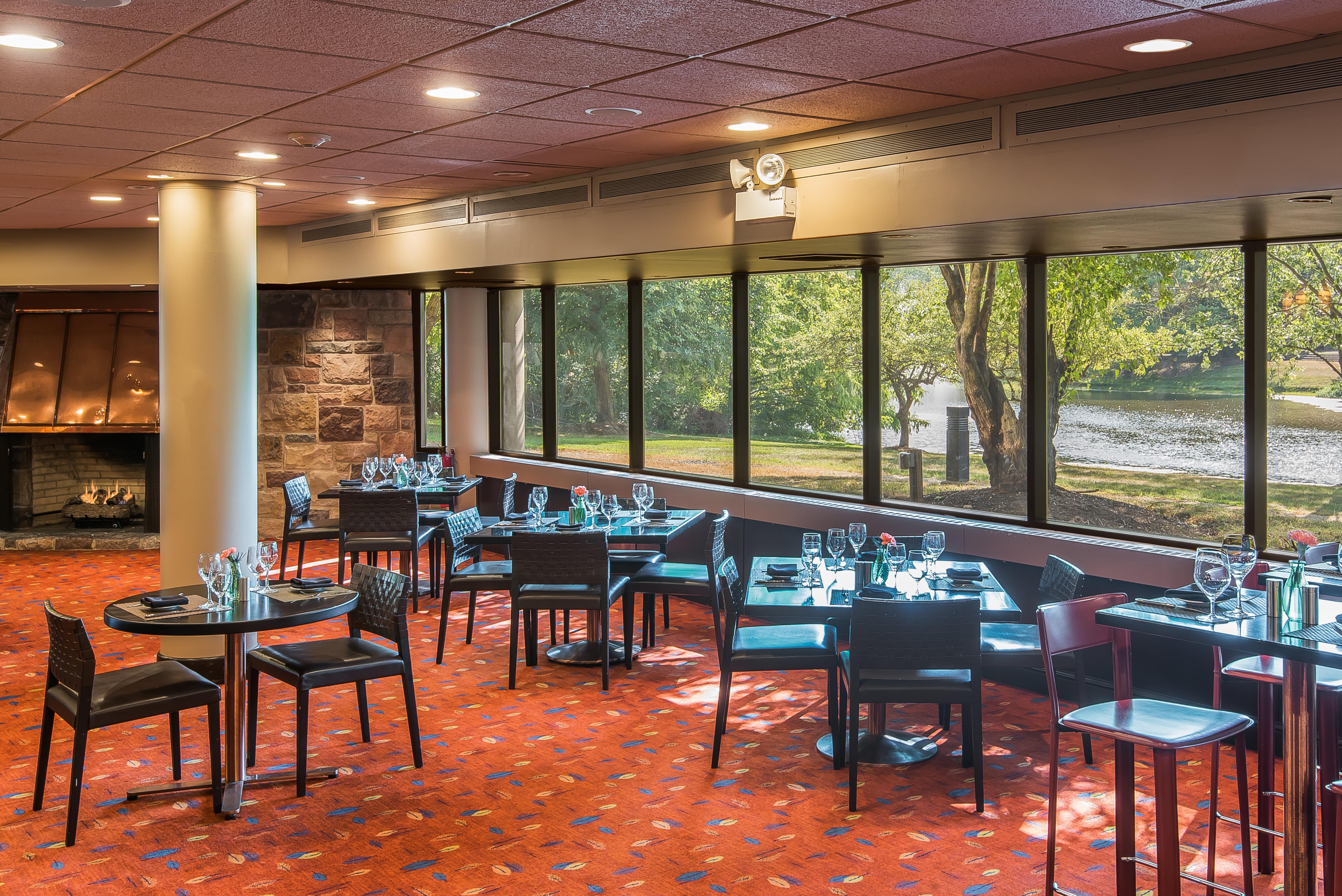 Crowne Plaza Princeton - Conference Center By Ihg Bagian luar foto
