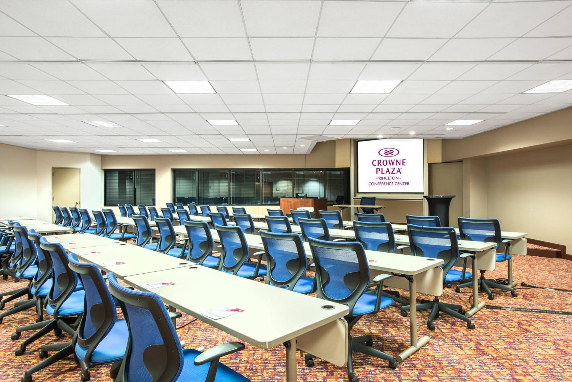 Crowne Plaza Princeton - Conference Center By Ihg Bagian luar foto