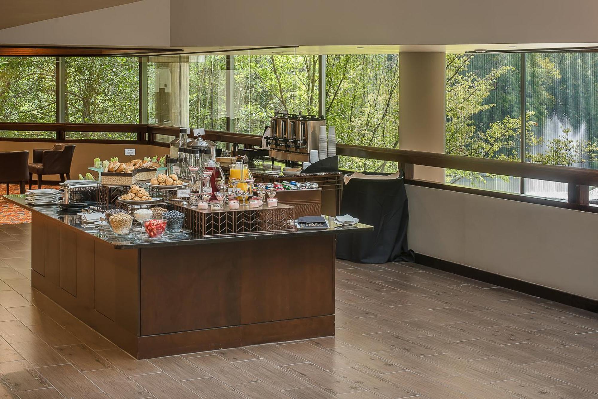 Crowne Plaza Princeton - Conference Center By Ihg Bagian luar foto