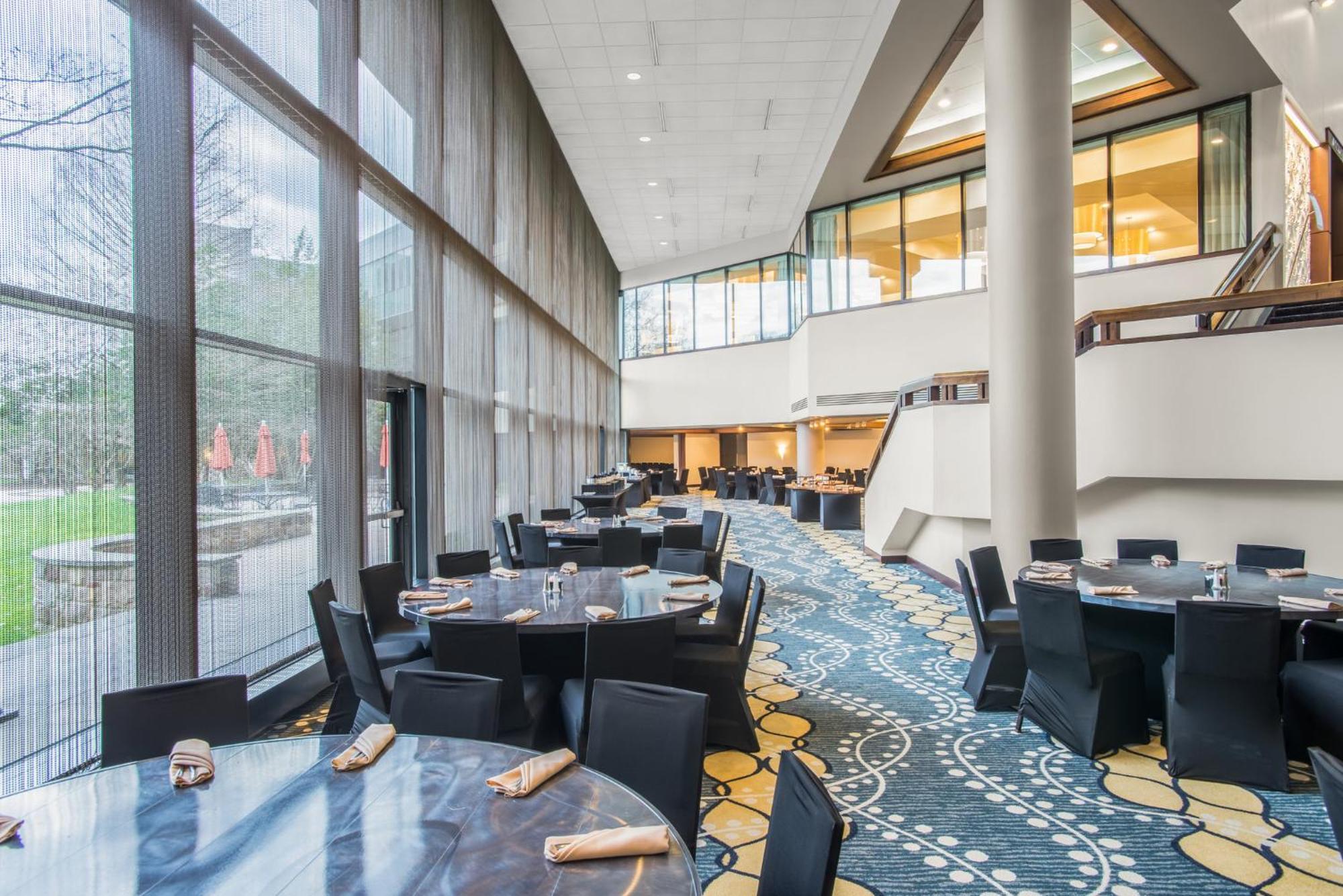 Crowne Plaza Princeton - Conference Center By Ihg Bagian luar foto