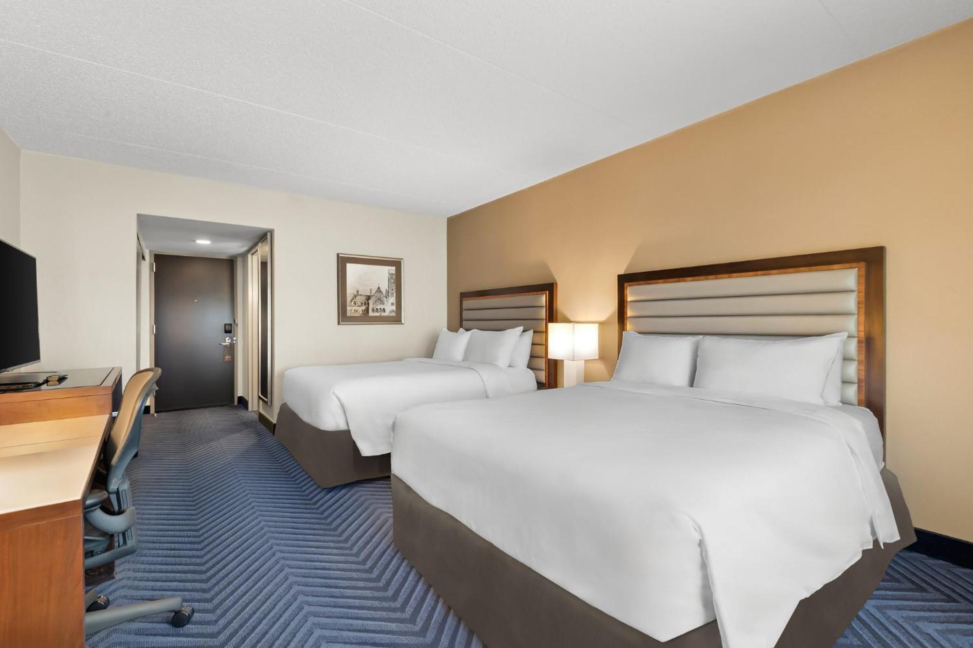 Crowne Plaza Princeton - Conference Center By Ihg Bagian luar foto